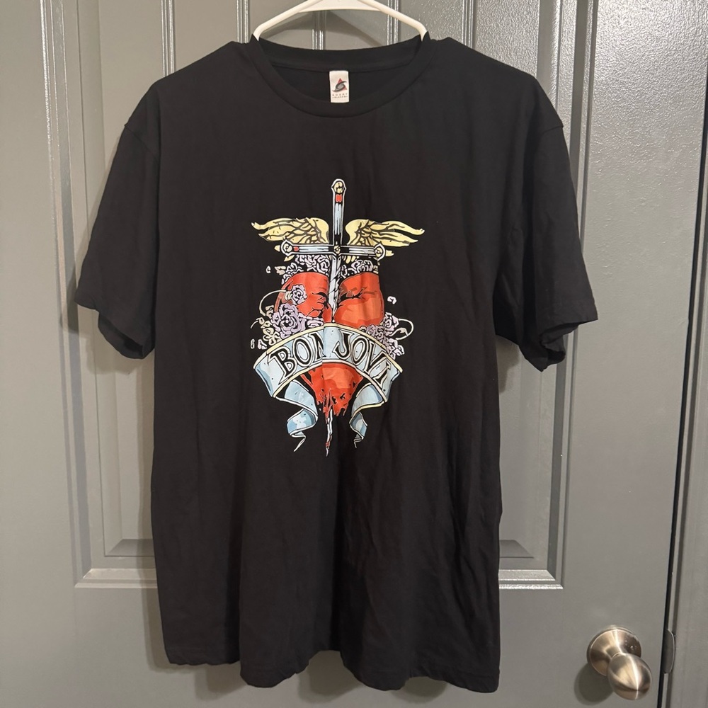 Bon Jovi Band Graphic T-Shirt Size Large